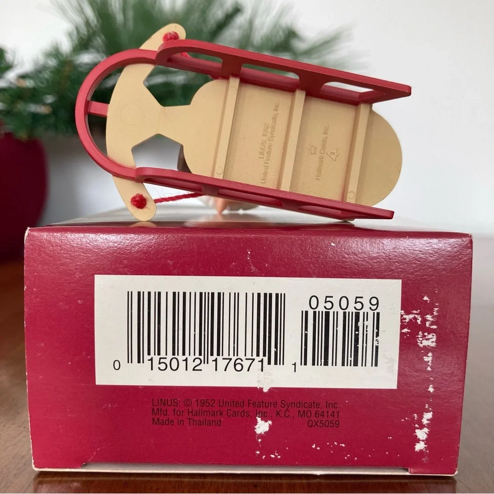 3/$35 HALLMARK 1995 Linus
